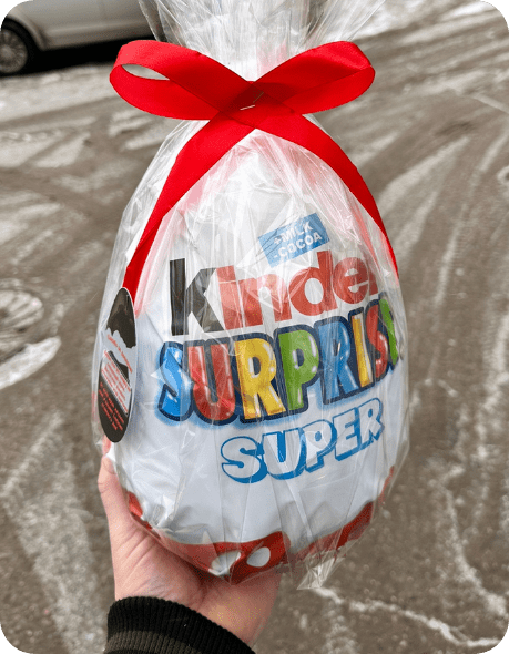 Большой киндер сюрприз
